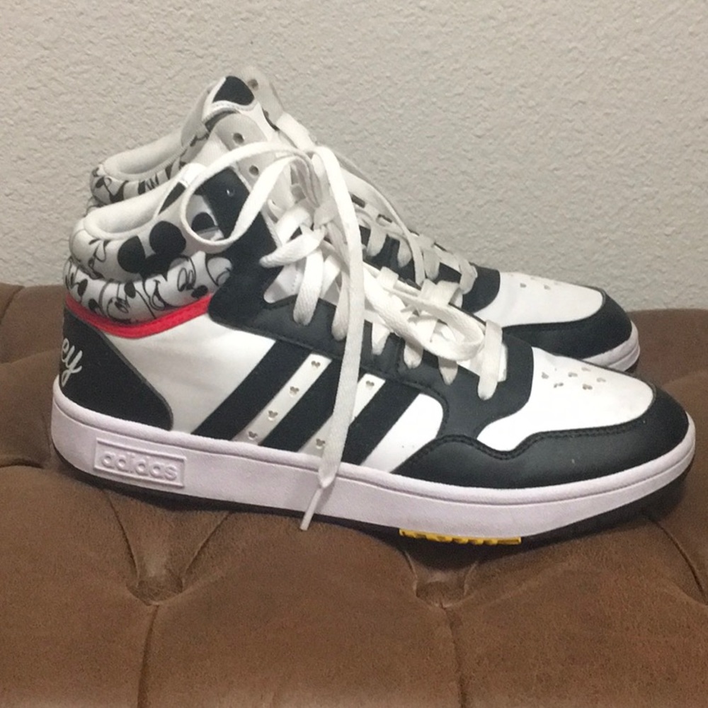 Basketball Sneaker